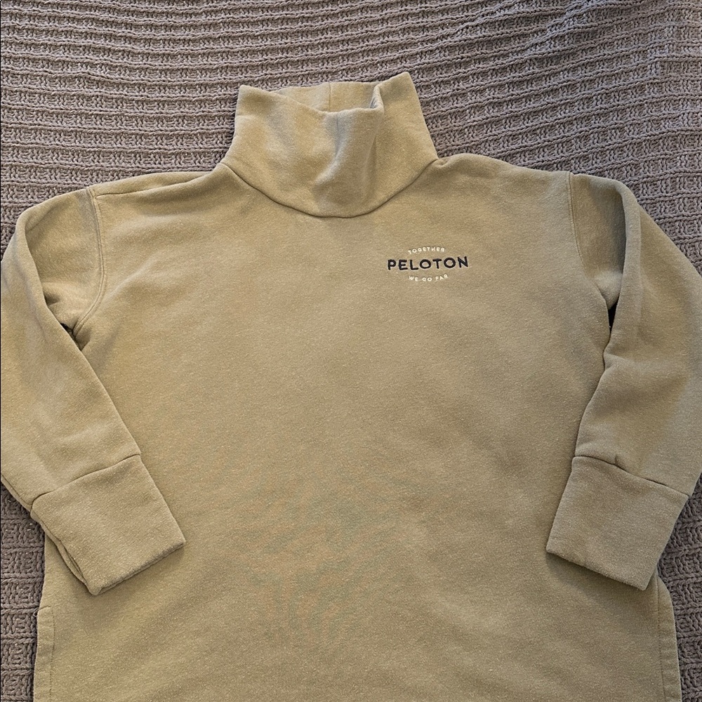 GUC Peloton women cowl neck GREEN pullover sweatshirt top size XL